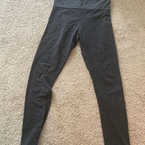 Dark gray athletic leggings kids